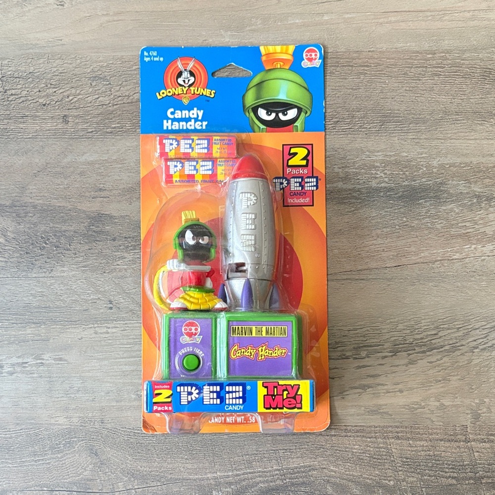 Looney Tunes Marvin the Martian PEZ Candy Hander Dispenser